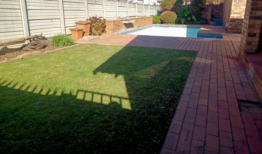 2 Bedroom Property for Sale in Windsor West Gauteng