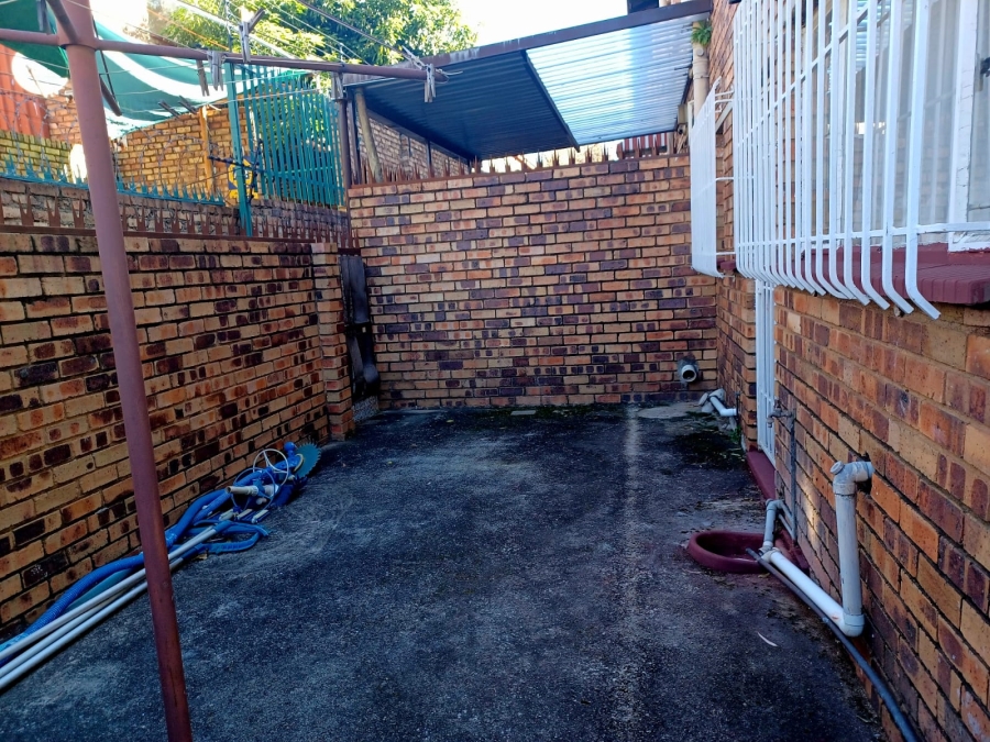 2 Bedroom Property for Sale in Windsor West Gauteng
