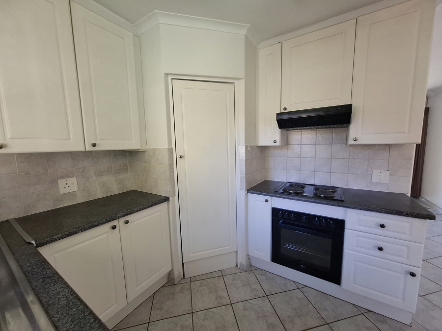 2 Bedroom Property for Sale in Faerie Glen Gauteng