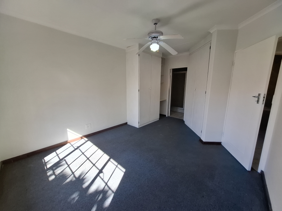 2 Bedroom Property for Sale in Faerie Glen Gauteng