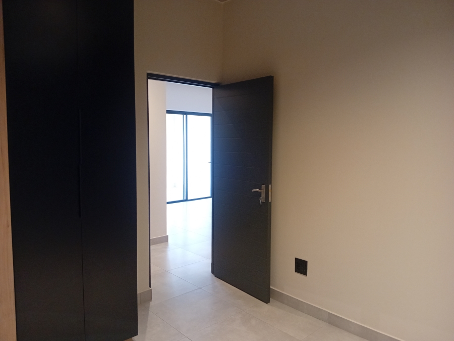 To Let 2 Bedroom Property for Rent in Waterkloof Gauteng