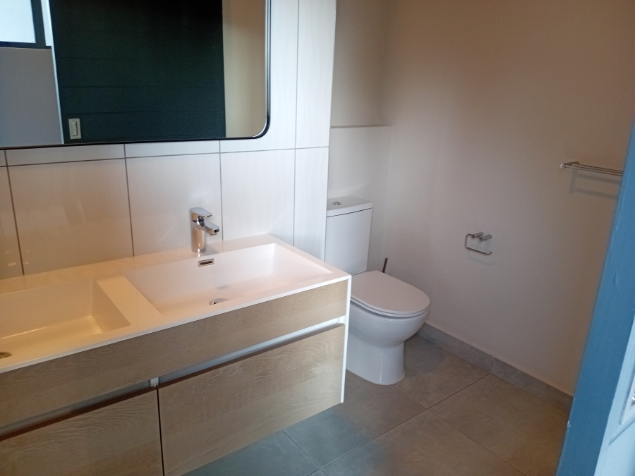 To Let 2 Bedroom Property for Rent in Waterkloof Gauteng
