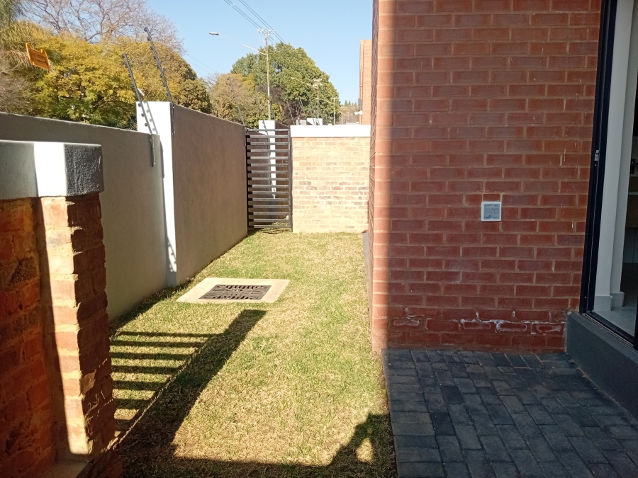 To Let 2 Bedroom Property for Rent in Waterkloof Gauteng