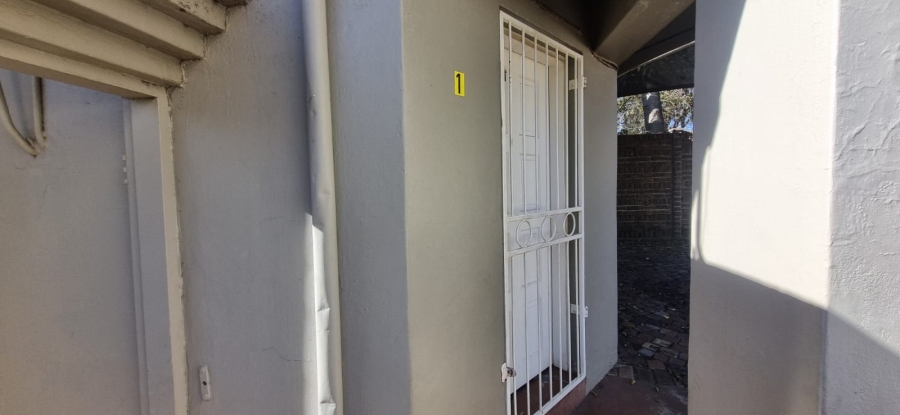 7 Bedroom Property for Sale in Queenswood Gauteng