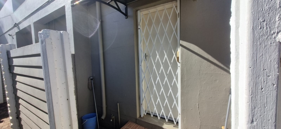 7 Bedroom Property for Sale in Queenswood Gauteng