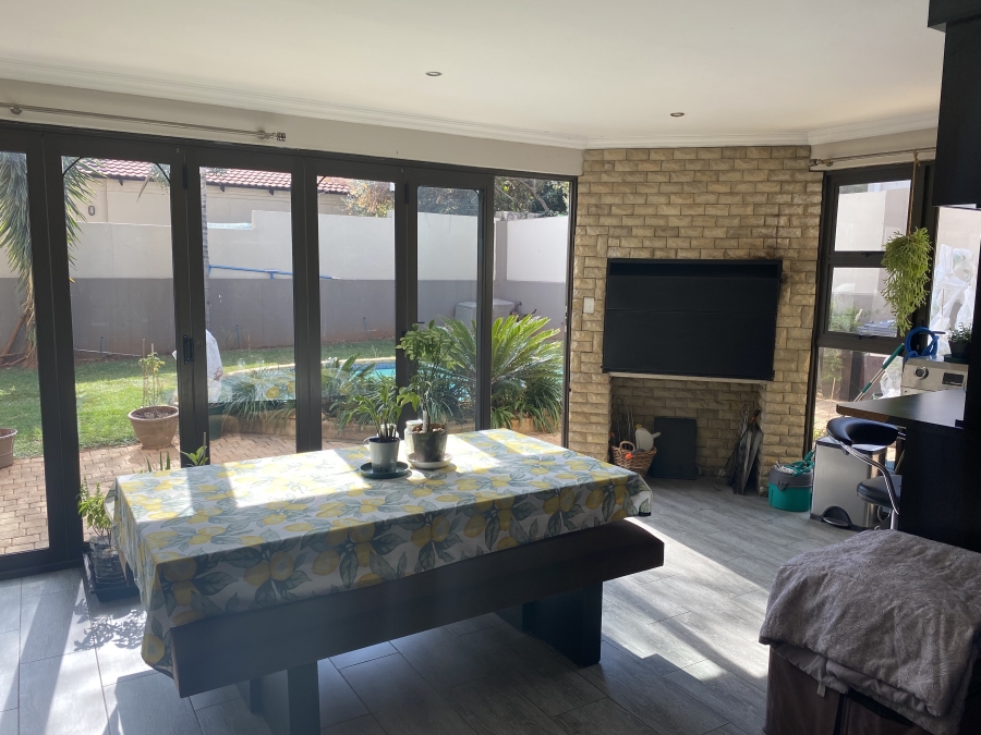 4 Bedroom Property for Sale in Olympus AH Gauteng