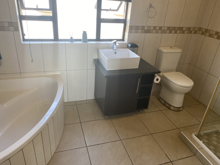 4 Bedroom Property for Sale in Olympus AH Gauteng
