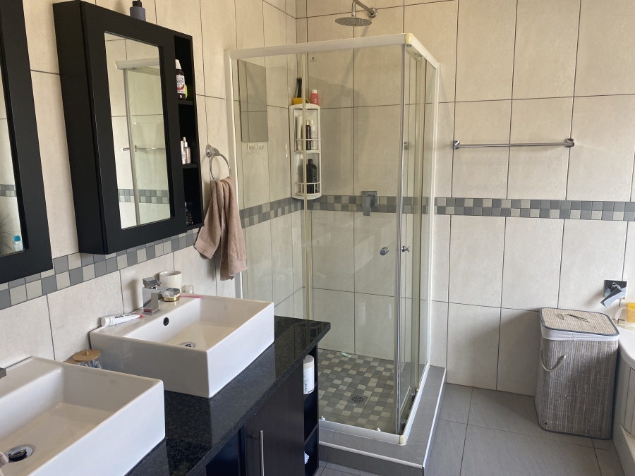 4 Bedroom Property for Sale in Olympus AH Gauteng