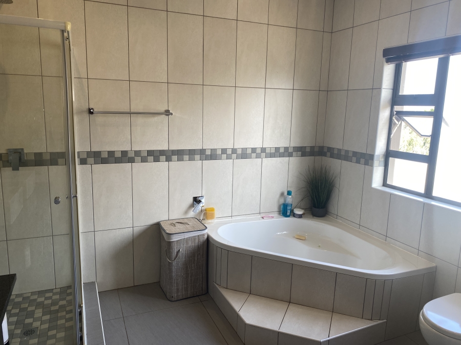 4 Bedroom Property for Sale in Olympus AH Gauteng