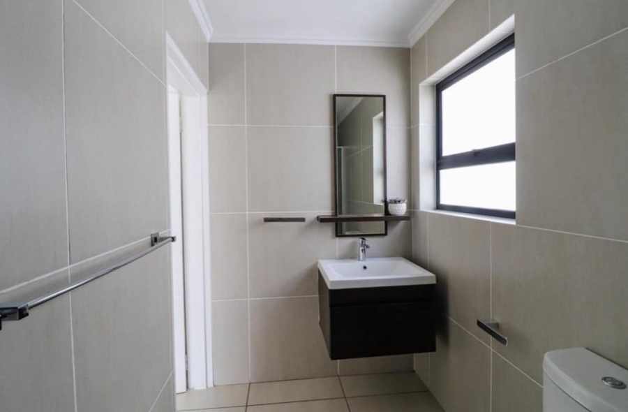 To Let 1 Bedroom Property for Rent in Greenstone Hill Gauteng