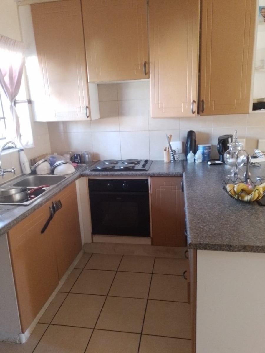 2 Bedroom Property for Sale in Noordwyk Gauteng