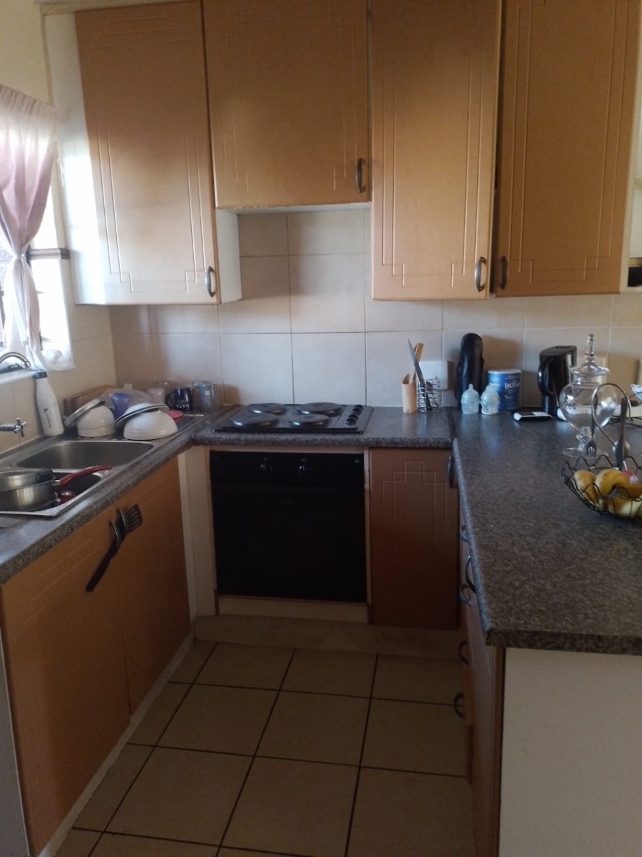 2 Bedroom Property for Sale in Noordwyk Gauteng
