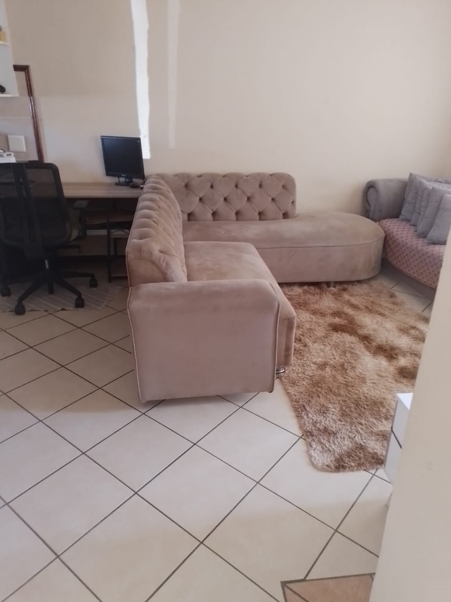 2 Bedroom Property for Sale in Noordwyk Gauteng
