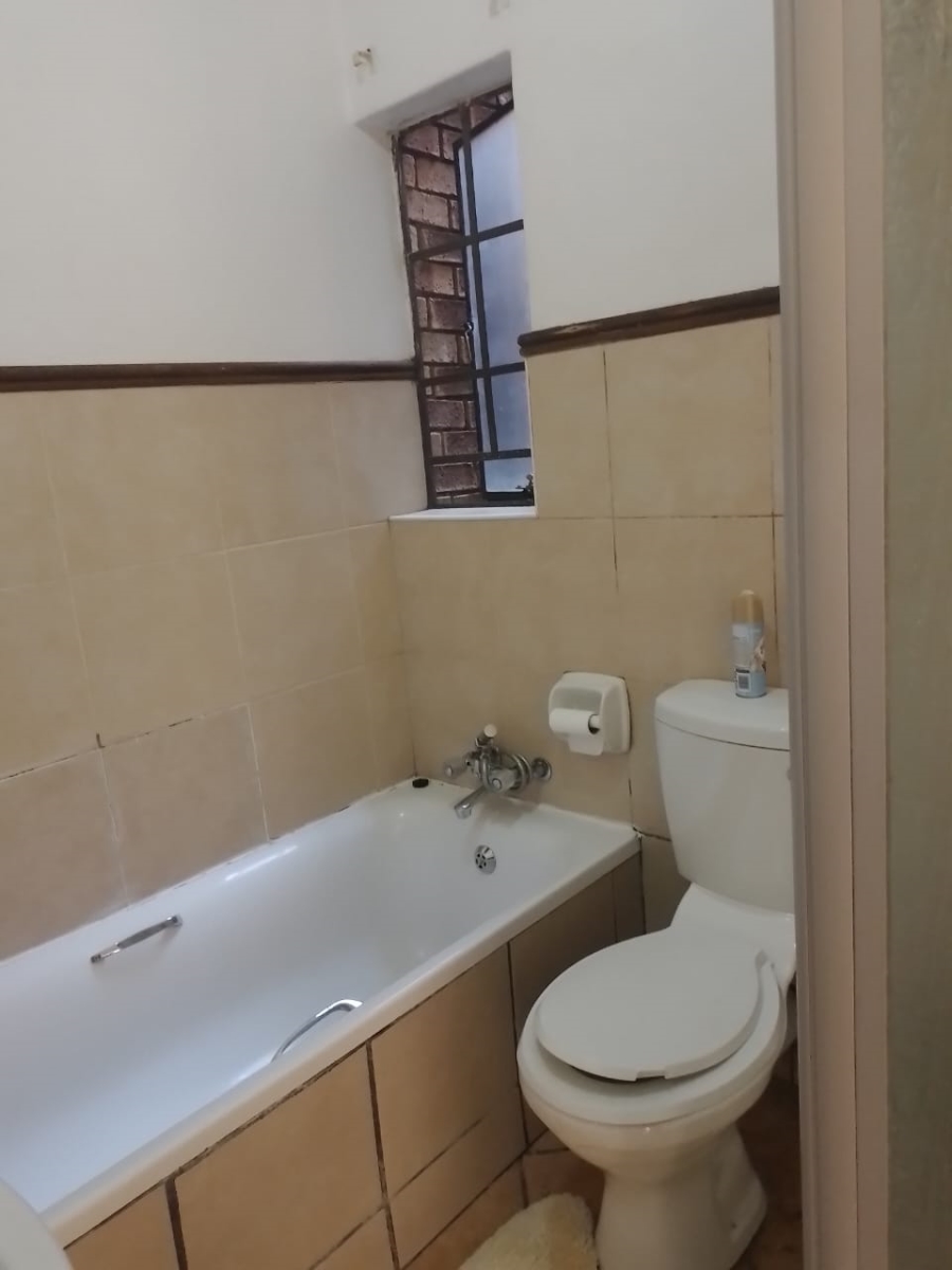 2 Bedroom Property for Sale in Noordwyk Gauteng