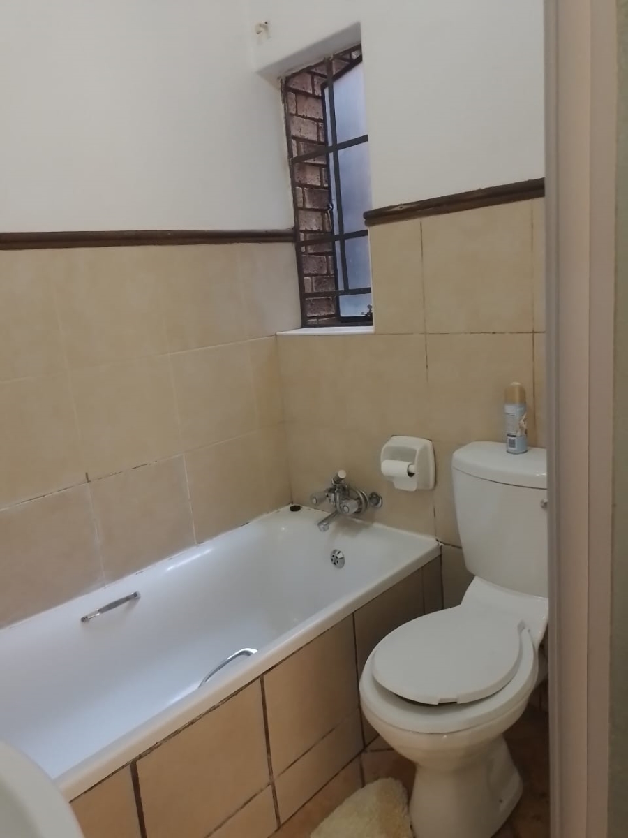 2 Bedroom Property for Sale in Noordwyk Gauteng