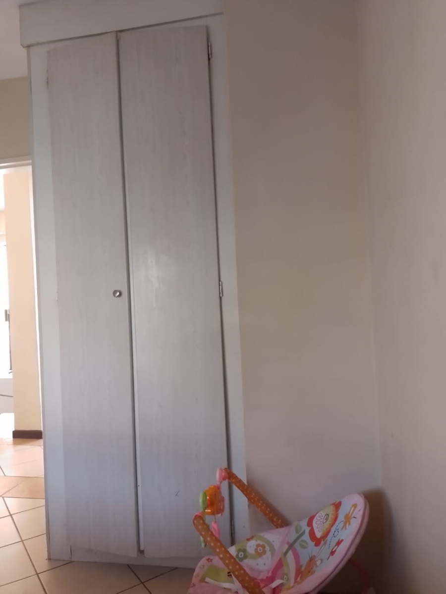 2 Bedroom Property for Sale in Noordwyk Gauteng