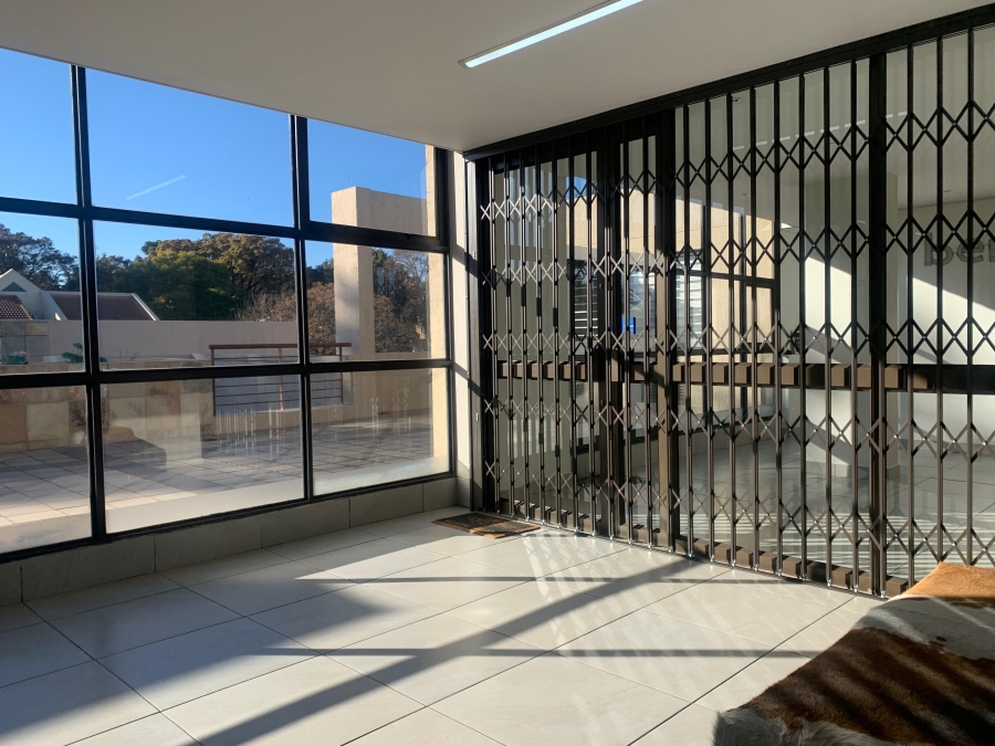 To Let commercial Property for Rent in Houghton Estate Gauteng