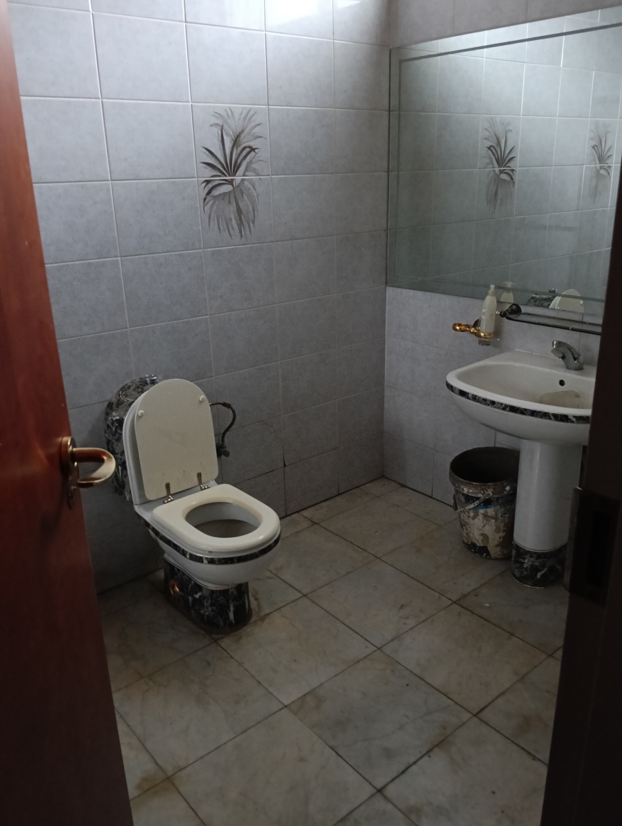 Commercial Property for Sale in Koedoespoort Industrial Gauteng