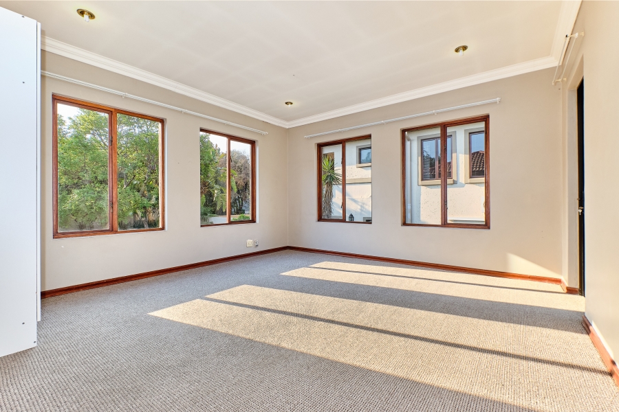 To Let 4 Bedroom Property for Rent in Kyalami Estates Gauteng