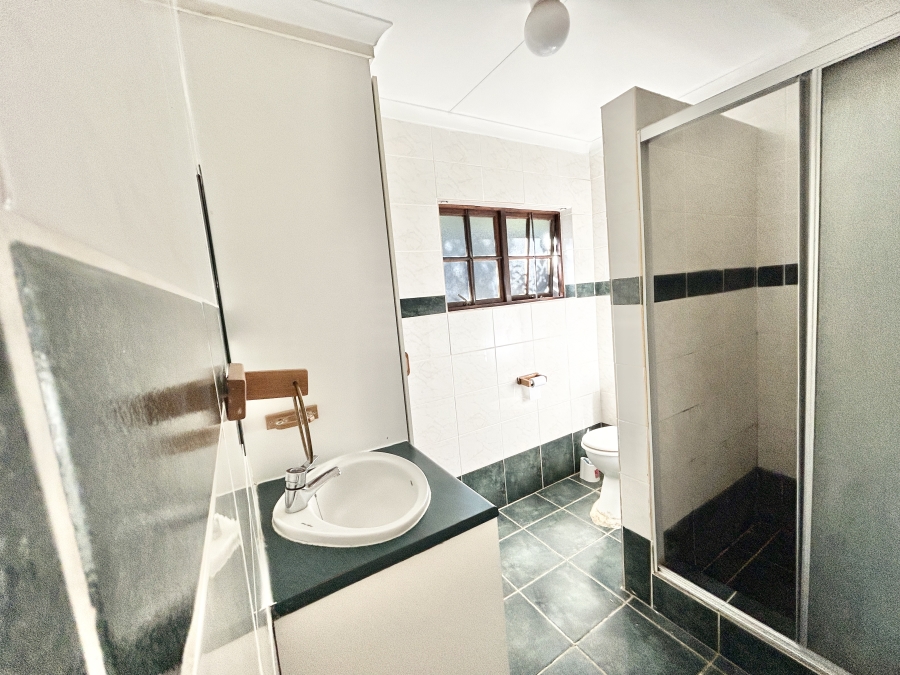 2 Bedroom Property for Sale in Halfway Gardens Gauteng
