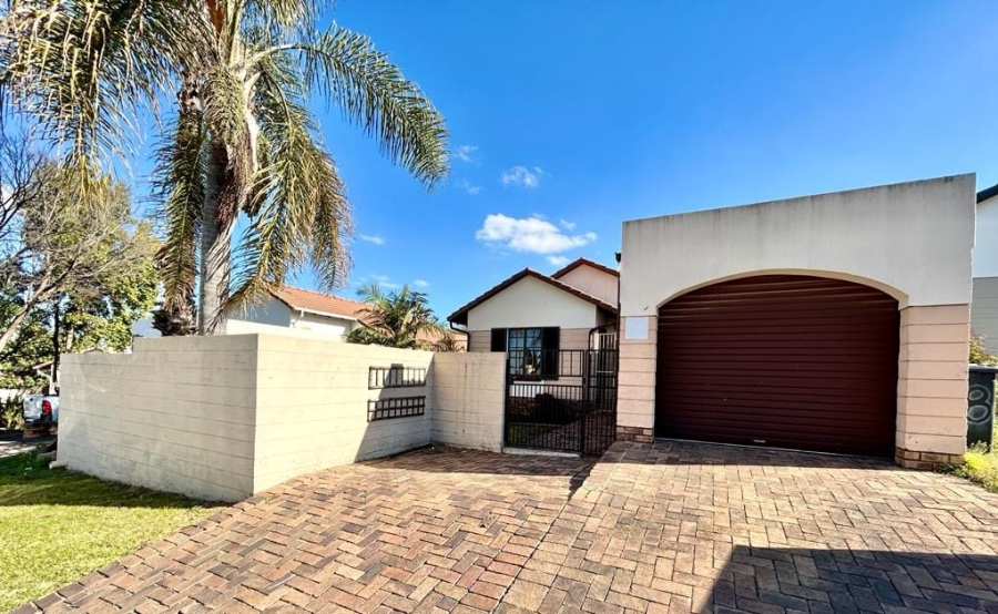 2 Bedroom Property for Sale in Halfway Gardens Gauteng