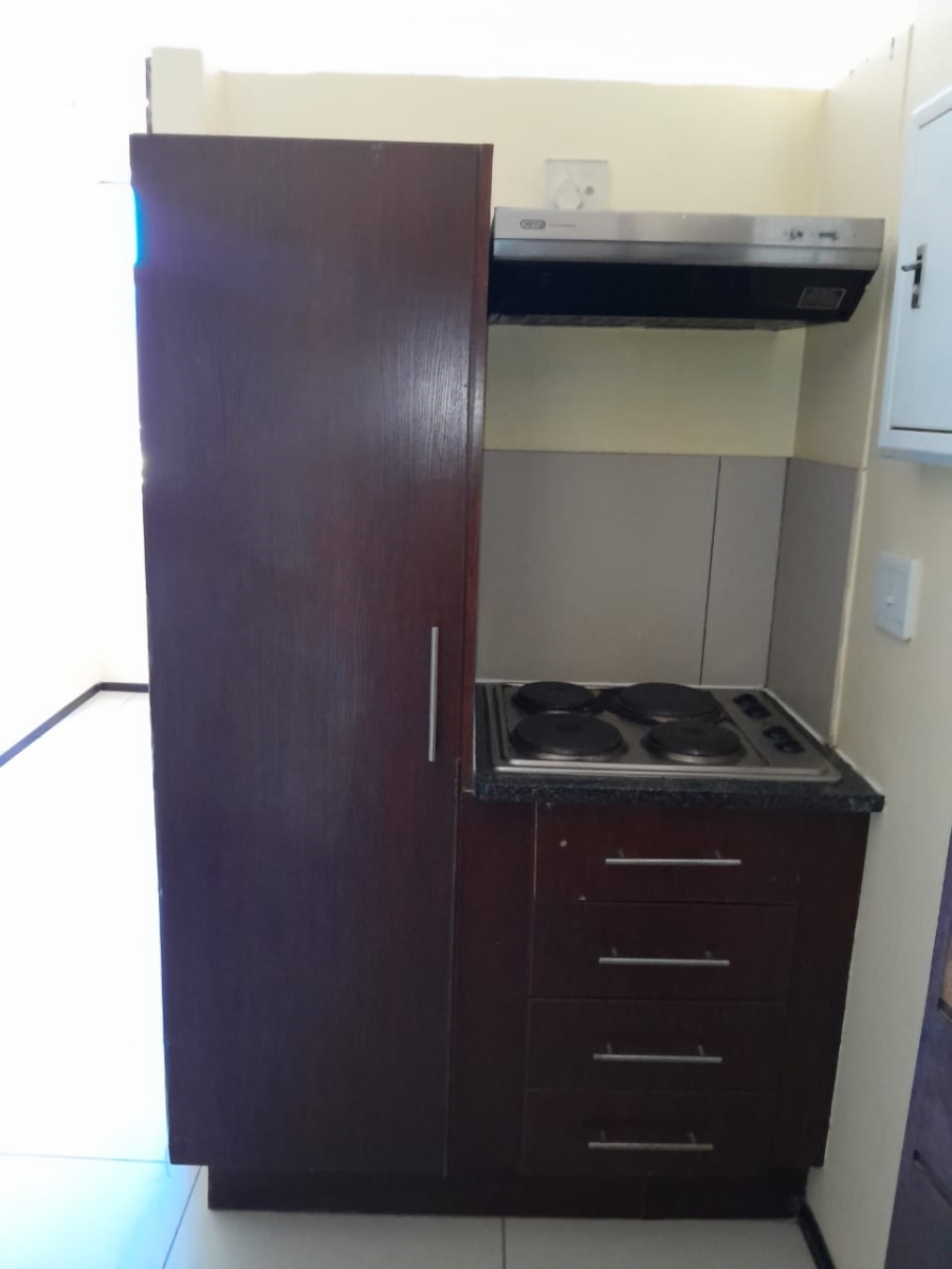 To Let 1 Bedroom Property for Rent in Braamfontein Gauteng