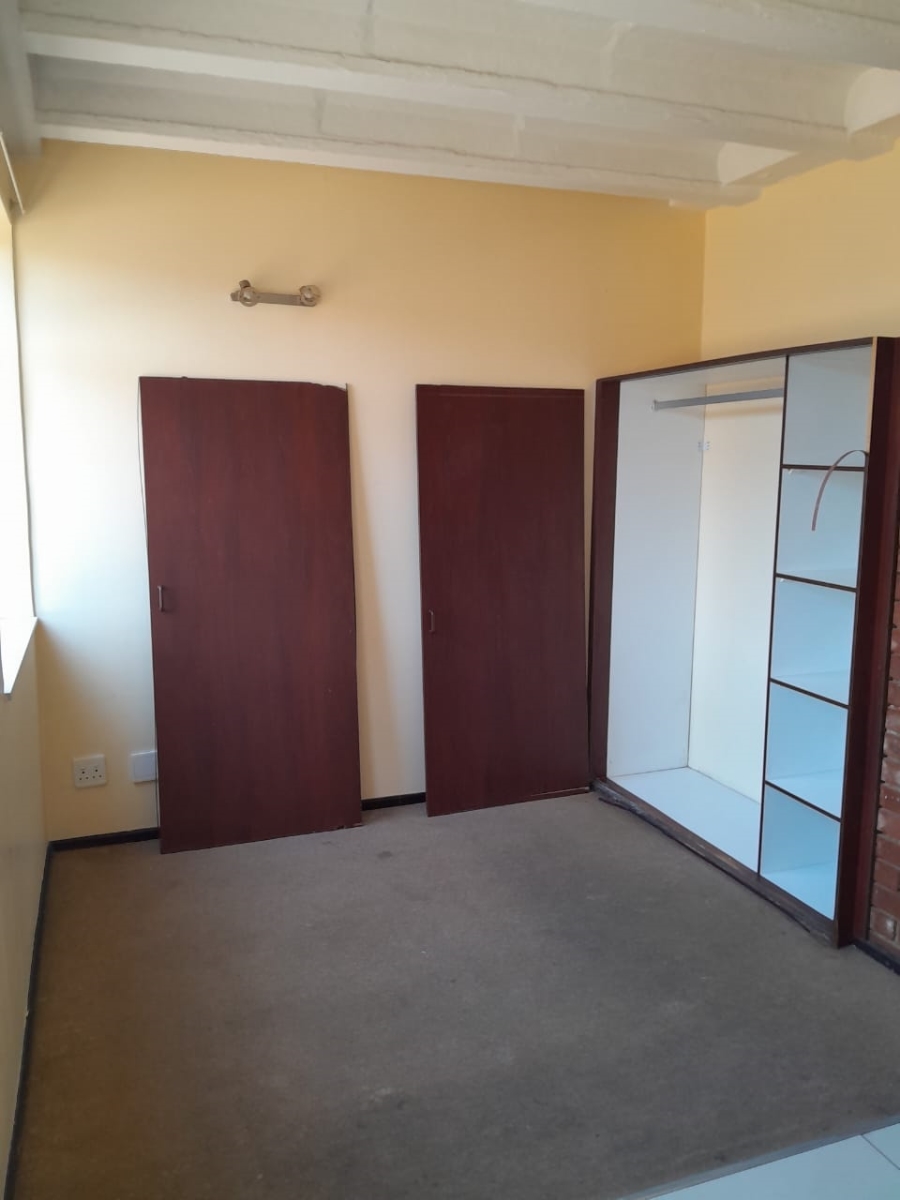 To Let 1 Bedroom Property for Rent in Braamfontein Gauteng