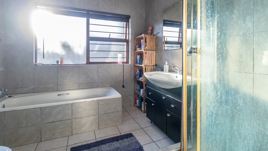 3 Bedroom Property for Sale in Boskruin Gauteng