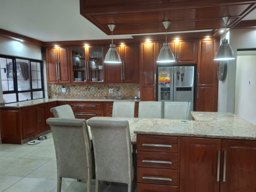 4 Bedroom Property for Sale in Unitas Park Gauteng