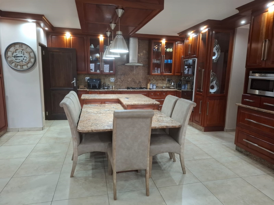 4 Bedroom Property for Sale in Unitas Park Gauteng