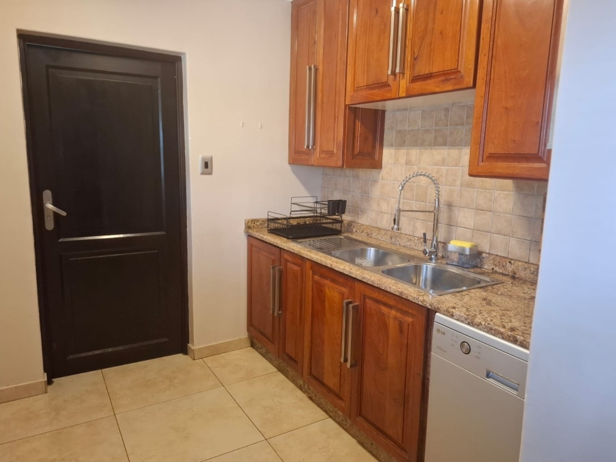 4 Bedroom Property for Sale in Unitas Park Gauteng