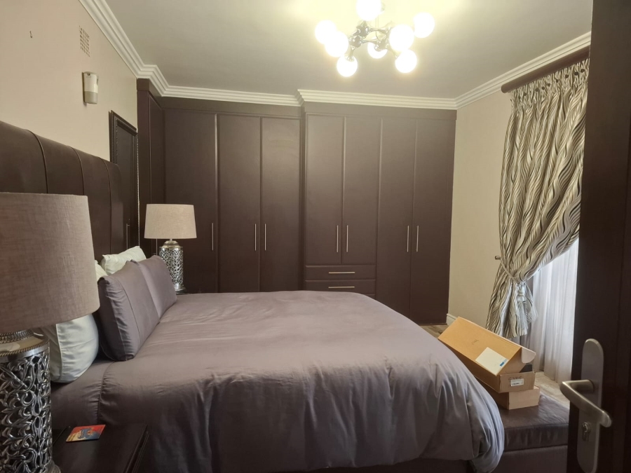 4 Bedroom Property for Sale in Unitas Park Gauteng
