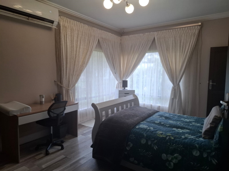 4 Bedroom Property for Sale in Unitas Park Gauteng
