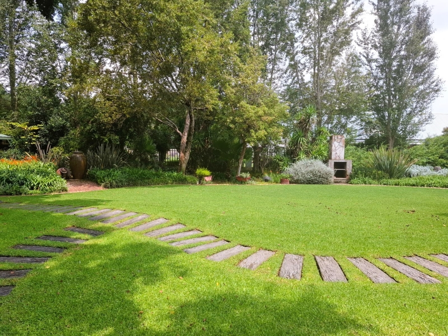 4 Bedroom Property for Sale in Unitas Park Gauteng