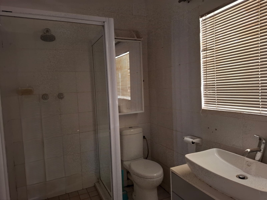 4 Bedroom Property for Sale in Unitas Park Gauteng