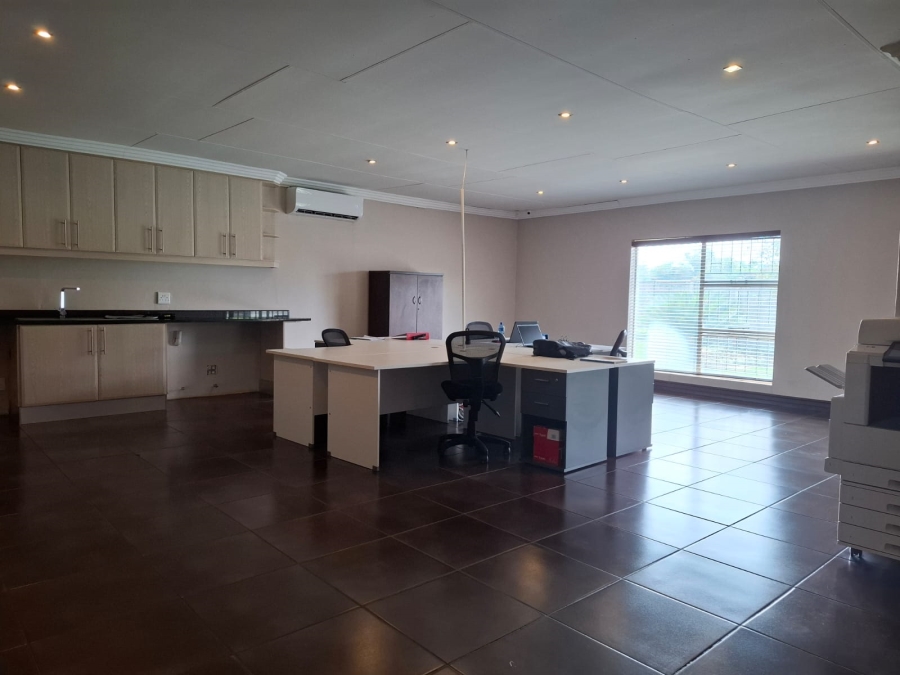 4 Bedroom Property for Sale in Unitas Park Gauteng