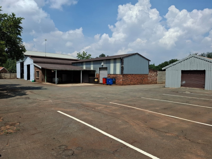 4 Bedroom Property for Sale in Unitas Park Gauteng