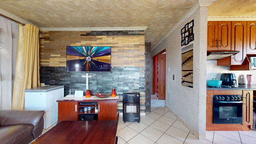 3 Bedroom Property for Sale in Dawn Park Gauteng