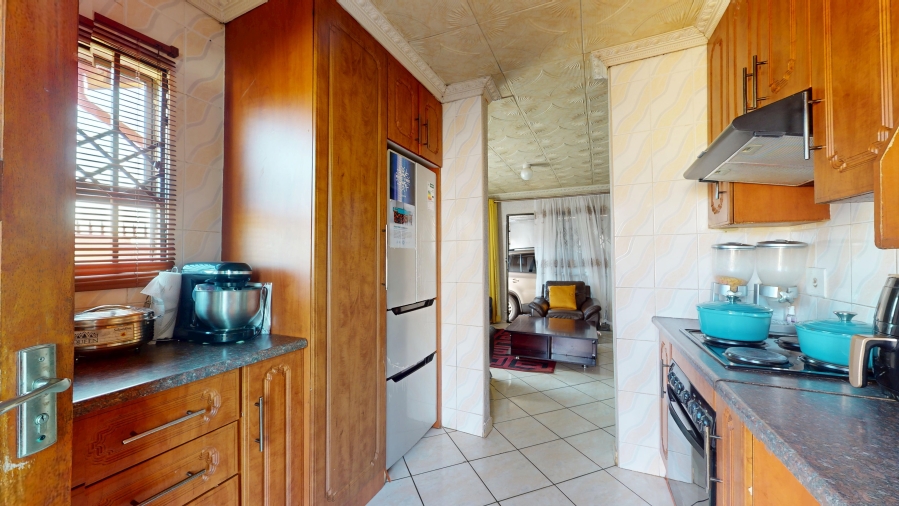 3 Bedroom Property for Sale in Dawn Park Gauteng