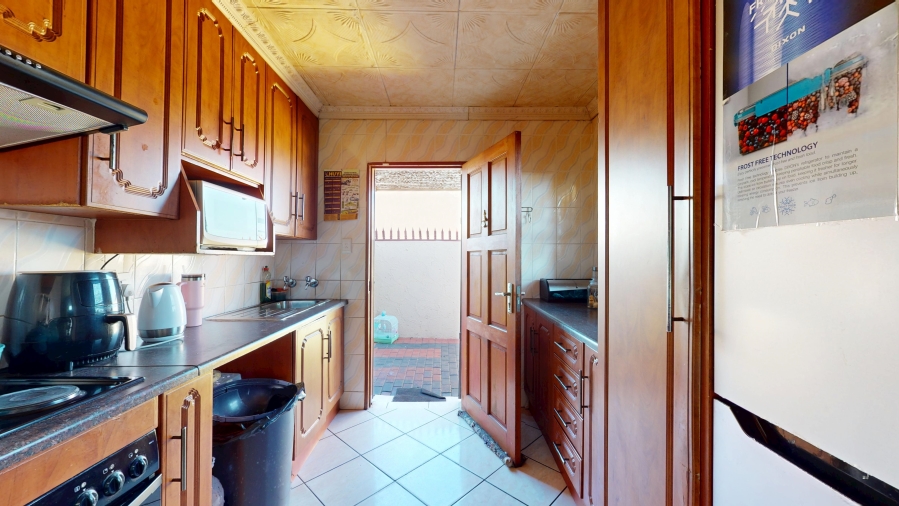 3 Bedroom Property for Sale in Dawn Park Gauteng