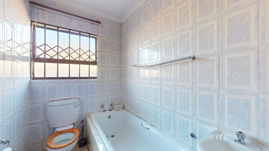 3 Bedroom Property for Sale in Dawn Park Gauteng