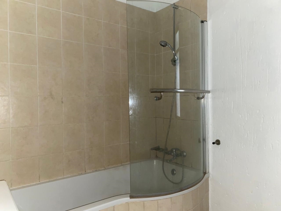 To Let 1 Bedroom Property for Rent in Lonehill Gauteng