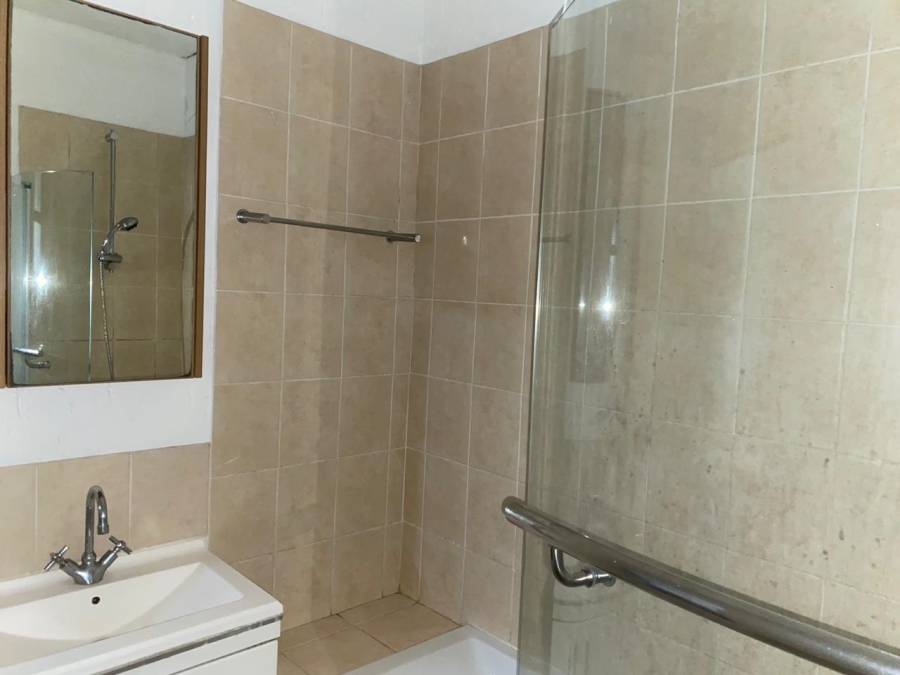To Let 1 Bedroom Property for Rent in Lonehill Gauteng