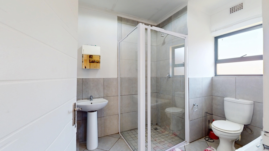 3 Bedroom Property for Sale in Norton Park Gauteng