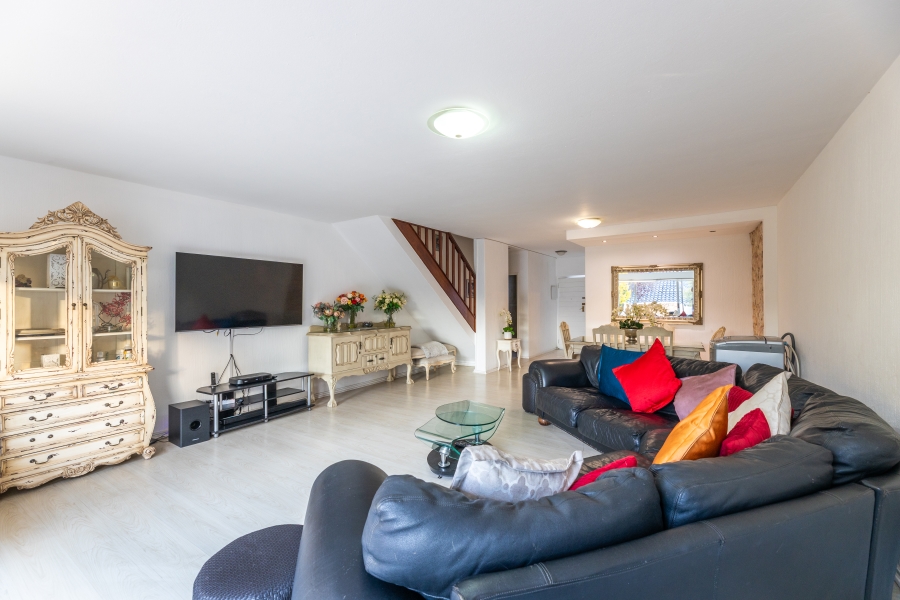 3 Bedroom Property for Sale in Fourways Gardens Gauteng