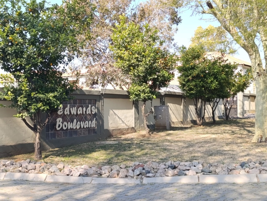 To Let 2 Bedroom Property for Rent in Heatherview Gauteng