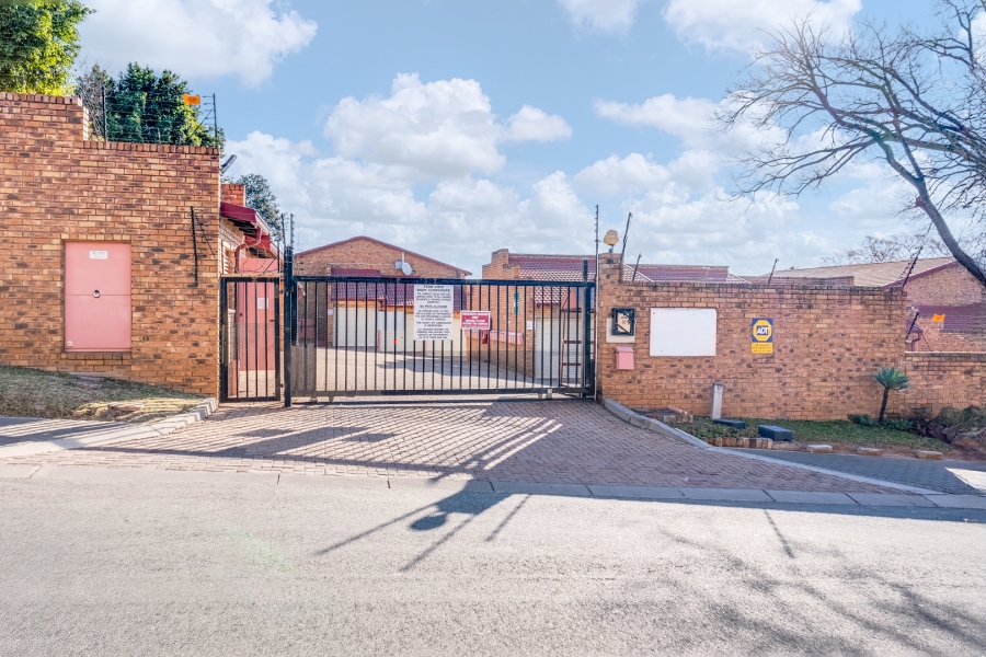 2 Bedroom Property for Sale in Ferndale Gauteng