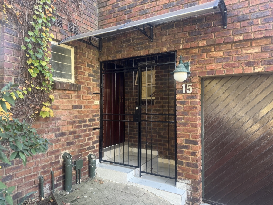 To Let 3 Bedroom Property for Rent in Sandown Gauteng