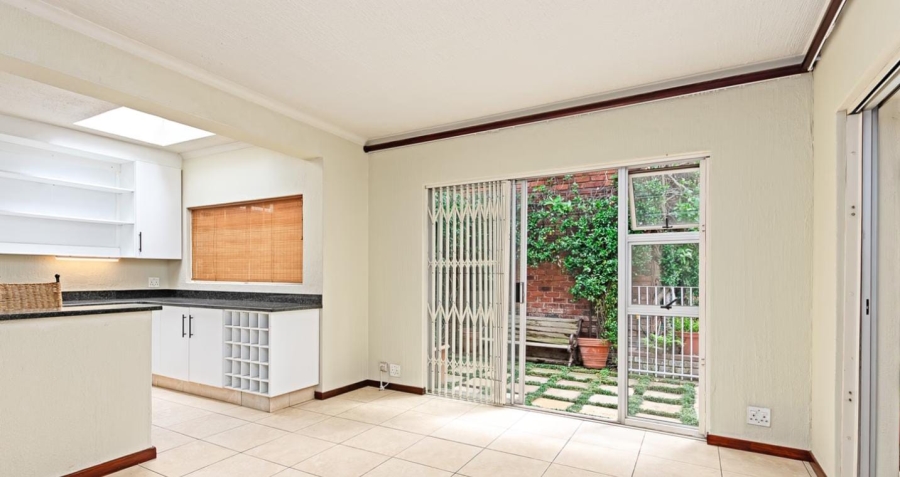 To Let 3 Bedroom Property for Rent in Sandown Gauteng