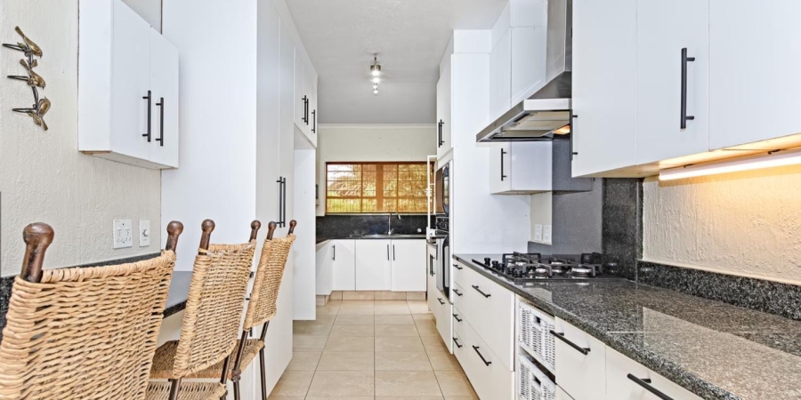 To Let 3 Bedroom Property for Rent in Sandown Gauteng